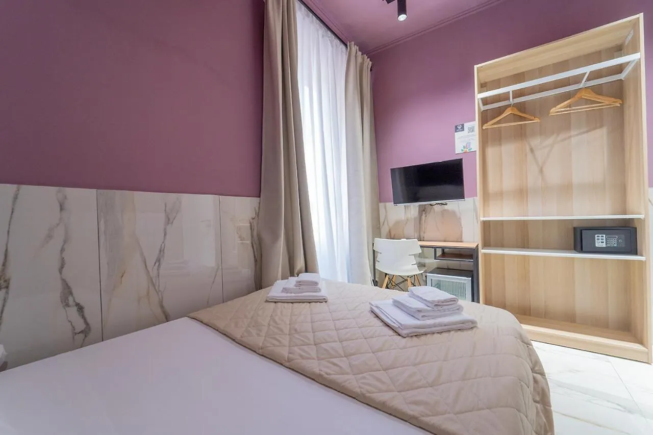 Guest house Greros H. Rooms Napoli Centro By Clapa Group Dislocated Hospitality