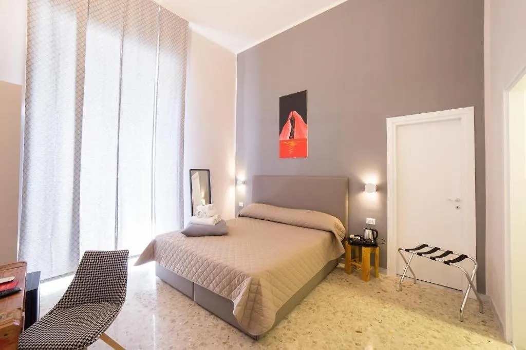 Guest house Greros H. Rooms Napoli Centro By Clapa Group Dislocated Hospitality Italy